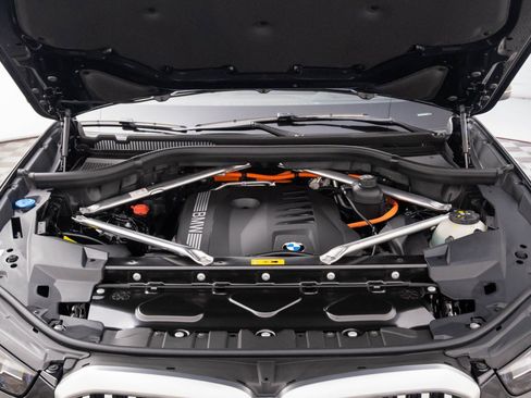 New 2026 BMW X5 xDrive50e w/ Executive Package image 28