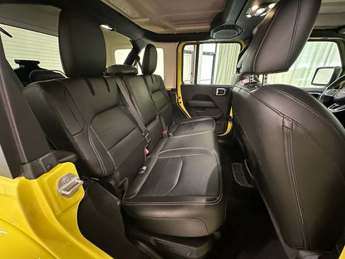 Used 2023 Jeep Wrangler Sahara w/ Cold Weather Group image 20