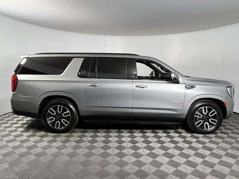 Used 2023 GMC Yukon XL AT4 image 5