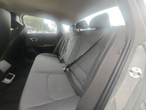 Used 2025 Kia K4 FWD image 11