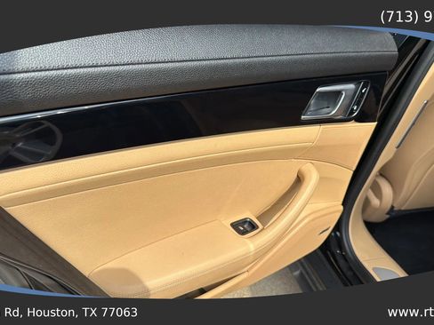 Used 2017 Porsche Panamera image 26