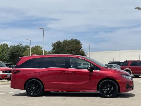 Used 2025 Honda Odyssey Sport-L image 3