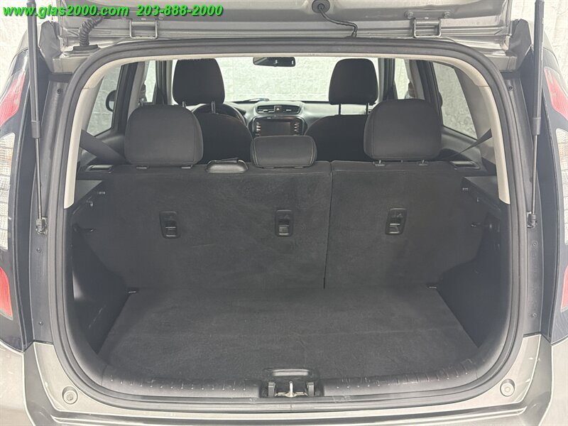 Used 2019 Kia Soul + FWD image 15