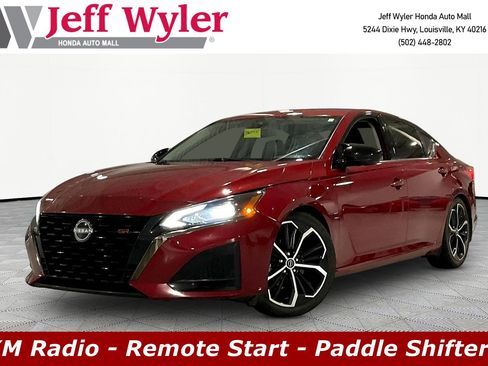Used 2023 Nissan Altima 2.5 SR FWD image 1