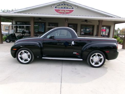 Used 2003 Chevrolet SSR w/ Preferred Equipment Group image 8