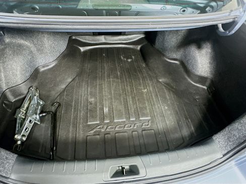Used 2011 Honda Accord LX image 26