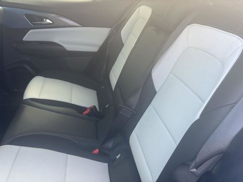 Used 2024 Chevrolet Equinox EV LT FWD image 23