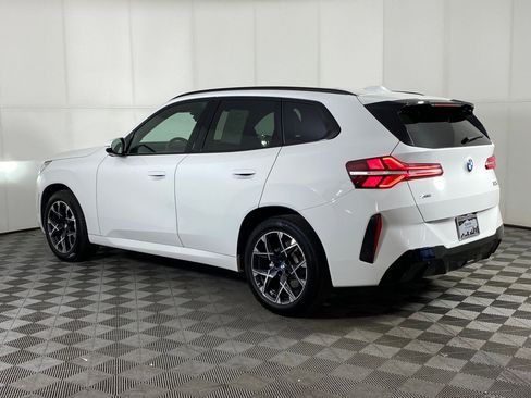 Certified 2025 BMW X3 xDrive30i image 3