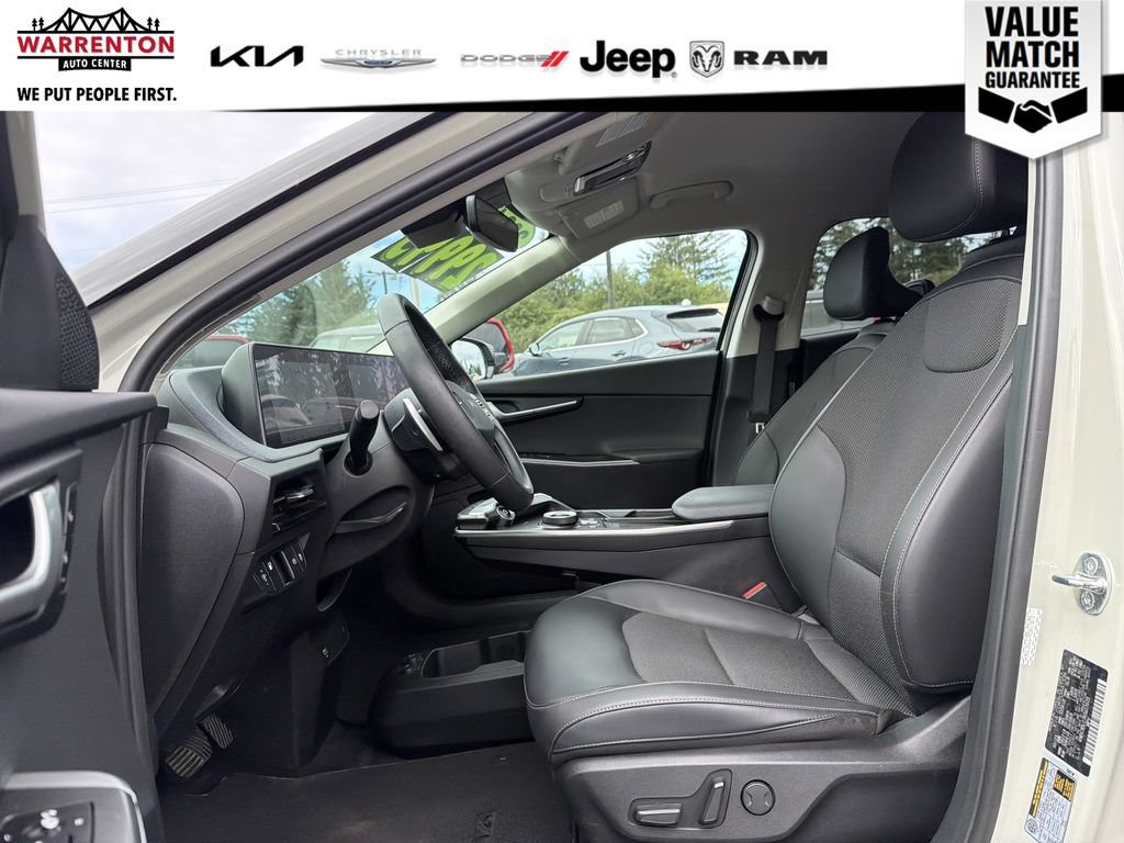 Used 2024 Kia EV6 Light AWD/4WD image 12