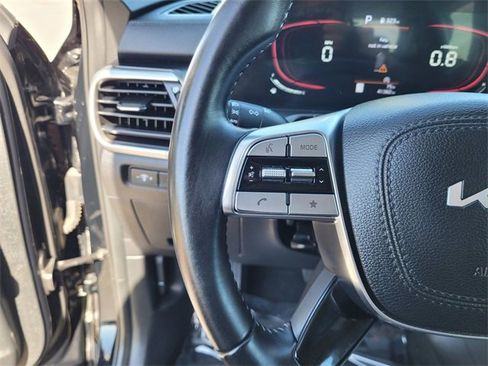 Used 2024 Kia Telluride LX image 19