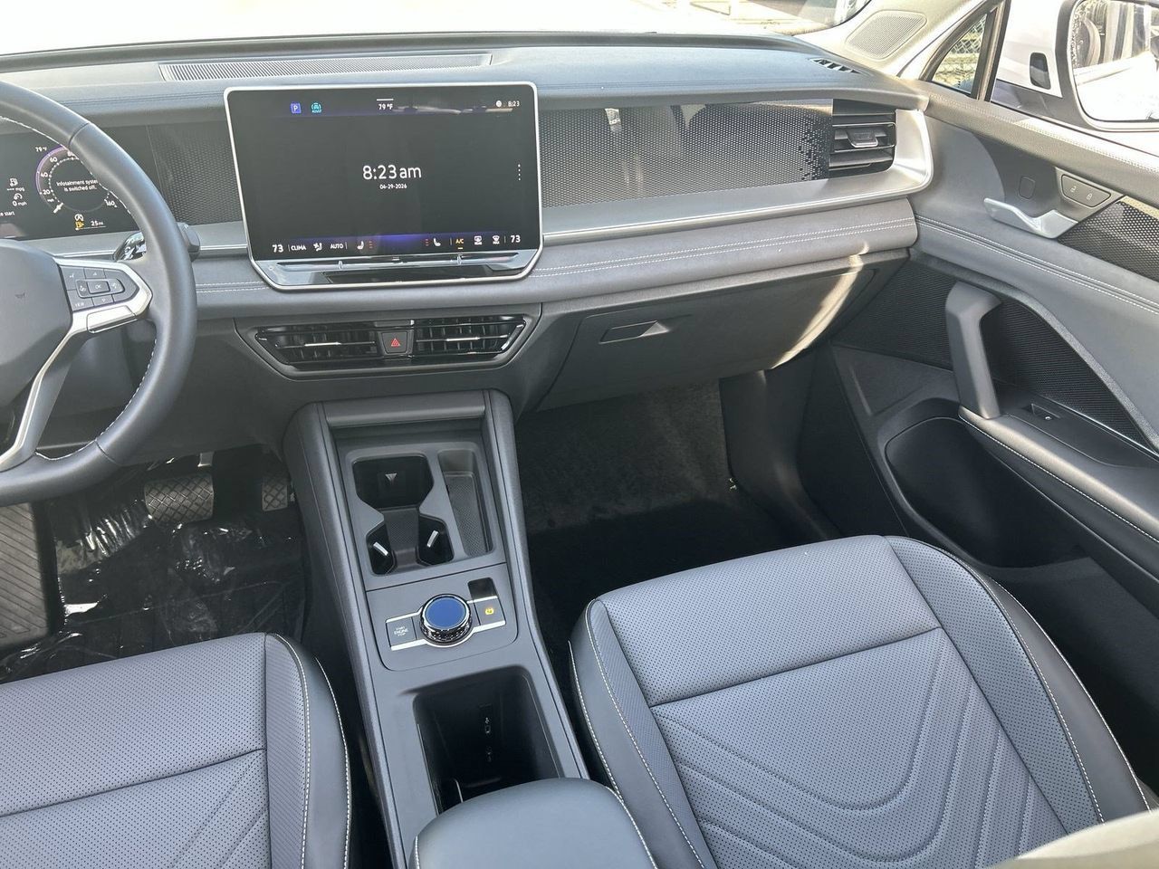 New 2026 Volkswagen Tiguan SE FWD image 12