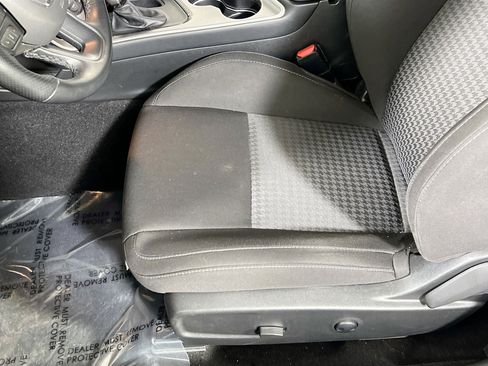 Used 2022 Dodge Challenger R/T image 18