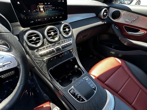 Certified 2022 Mercedes-Benz GLC 300 image 30