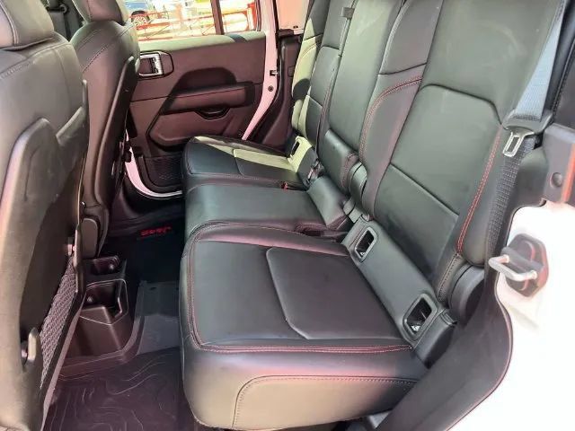 Used 2025 Jeep Gladiator Rubicon w/ Safety Group AWD/4WD image 20