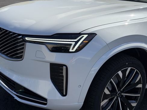 New 2026 Volvo XC90 B6 Ultra w/ Protection Package AWD/4WD image 8