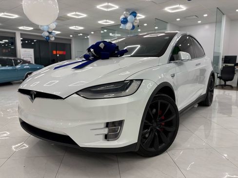 Used 2021 Tesla Model X Performance image 1