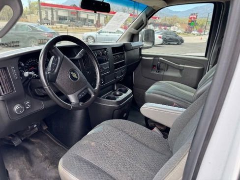 Used 2023 Chevrolet Express 2500 w/ Driver Convenience Package image 14