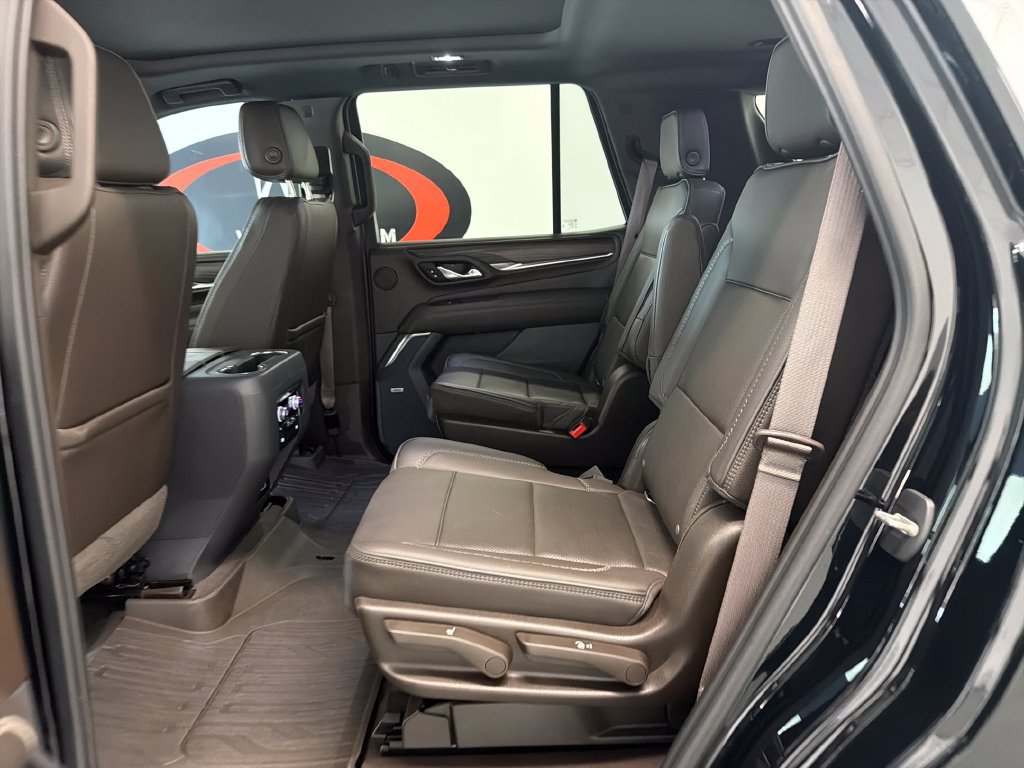 Used 2021 GMC Yukon Denali w/ Denali Premium Package RWD image 16