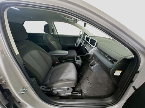 Used 2024 Hyundai Ioniq 5 SE RWD image 30