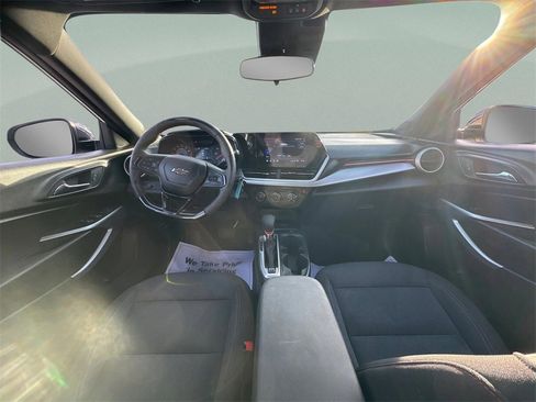 Used 2024 Chevrolet Trax RS w/ Driver Confidence Package image 15