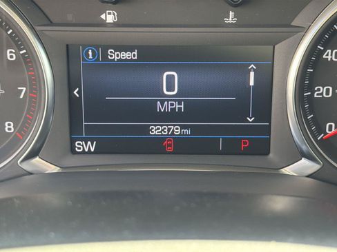 Used 2023 GMC Acadia SLE FWD image 11