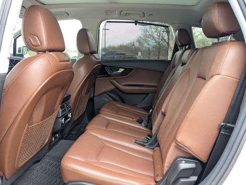 Used 2019 Audi Q7 3.0T Prestige w/ Prestige Package image 15