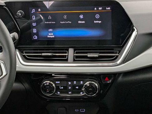 New 2026 Chevrolet Trax LT w/ Sunroof Package FWD image 30