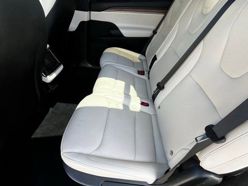 Used 2024 Tesla Model X AWD/4WD image 32