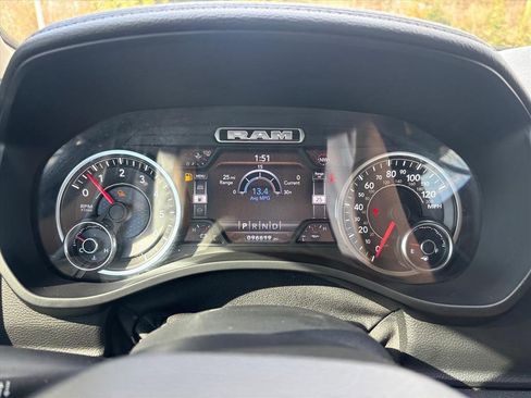 Used 2019 RAM 1500 Laramie image 7
