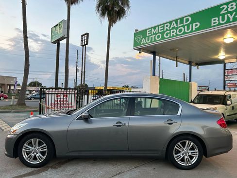 Used 2012 INFINITI G37 Journey w/ Premium Pkg image 3