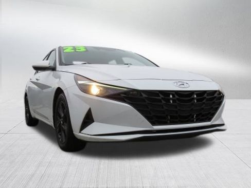 Used 2023 Hyundai Elantra SEL image 9