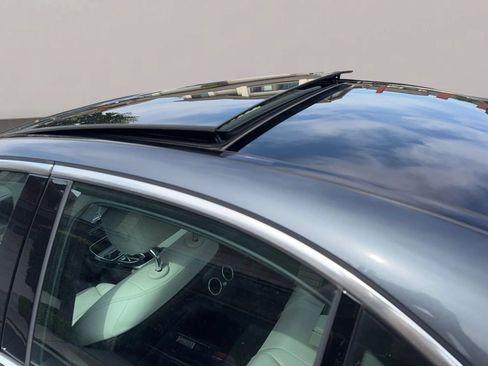 Used 2015 Mercedes-Benz C 300 4MATIC Sedan image 12