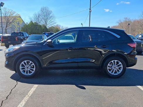 Certified 2022 Ford Escape SE w/ Cold Weather Package AWD/4WD image 4