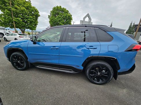 Used 2022 Toyota RAV4 XSE image 4