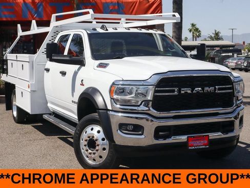 Used 2022 RAM 5500 Tradesman w/ Chrome Appearance Group RWD image 2