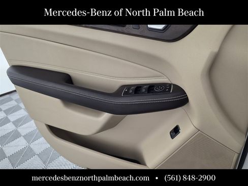 Used 2019 Mercedes-Benz GLE 400 4MATIC image 19