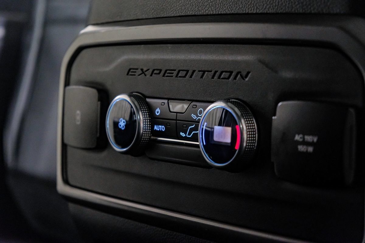 Used 2021 Ford Expedition XLT RWD image 32