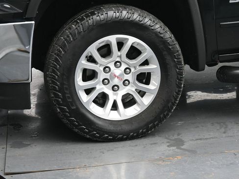 Used 2017 GMC Sierra 1500 SLE w/ SLE Value Package image 12