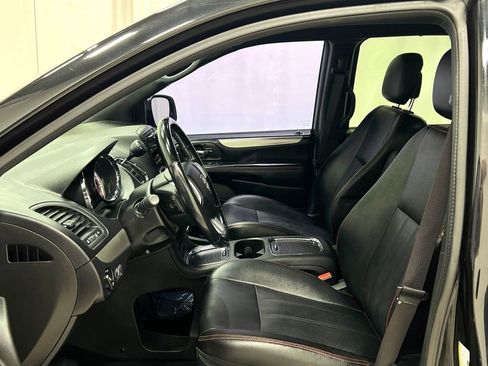 Used 2019 Dodge Grand Caravan GT image 11