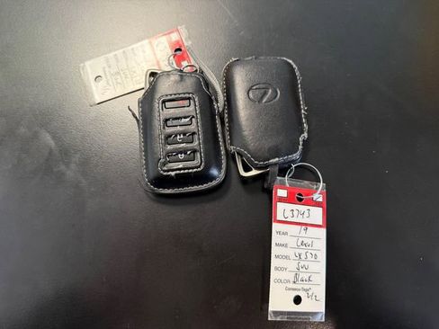 Used 2019 Lexus LX 570 4WD w/ Luxury Package image 35