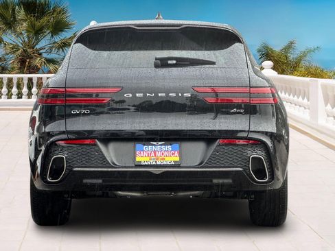 Used 2024 Genesis GV70 2.5T w/ Advanced Package image 5