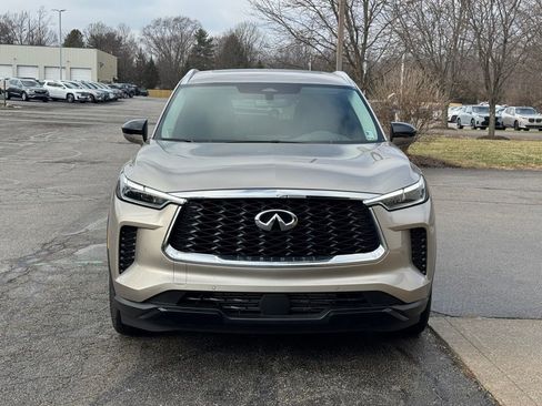 Certified 2025 INFINITI QX60 Luxe w/ Vision Package image 8