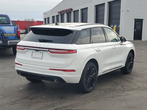 New 2026 Lincoln Corsair Premiere image 4