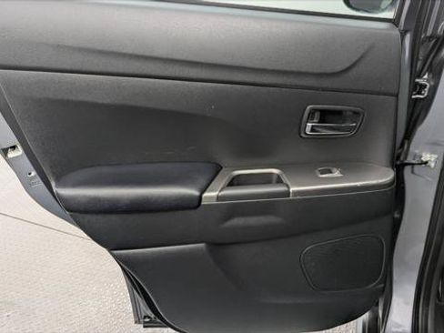 Used 2025 Mitsubishi Outlander Sport SE AWD/4WD image 16