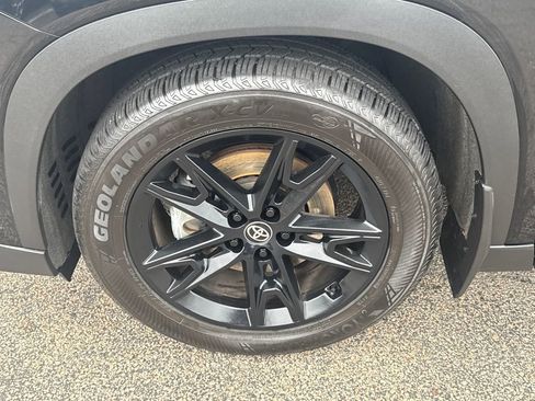 Used 2024 Toyota Grand Highlander AWD Hybrid image 40