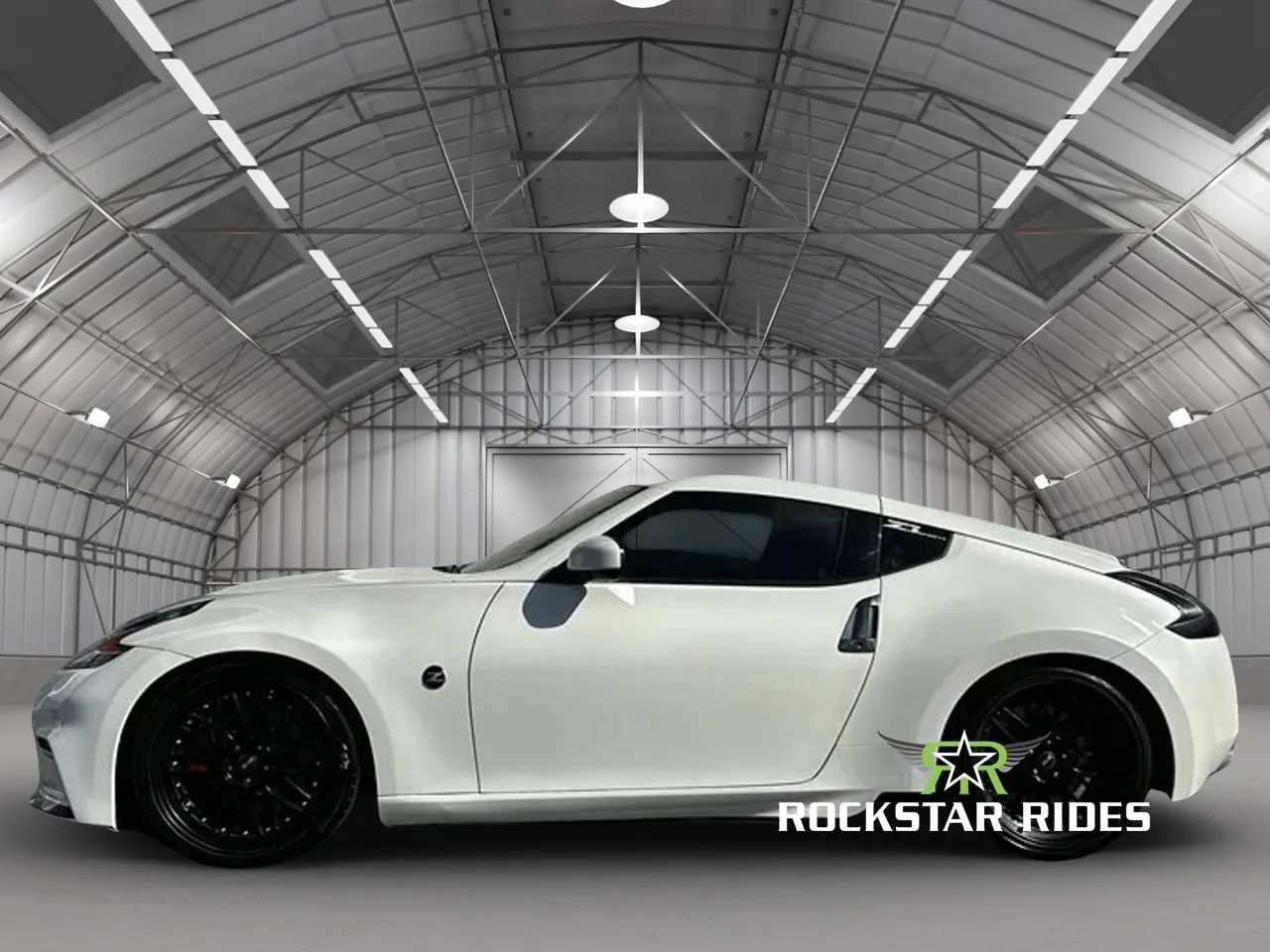 Used 2018 Nissan 370Z Coupe RWD image 5