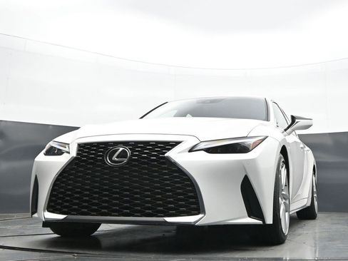 Used 2023 Lexus IS 300 w/ Comfort Package RWD image 23
