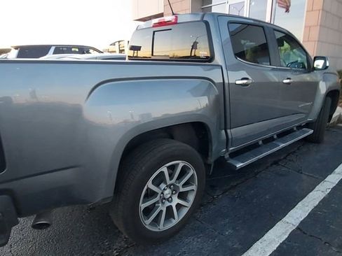 Used 2022 GMC Canyon Denali image 4