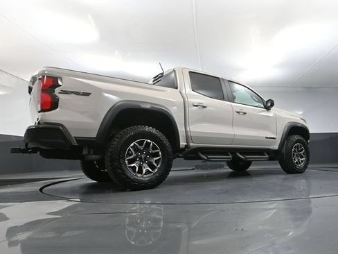 Used 2026 Chevrolet Colorado ZR2 w/ Technology Package AWD/4WD image 51