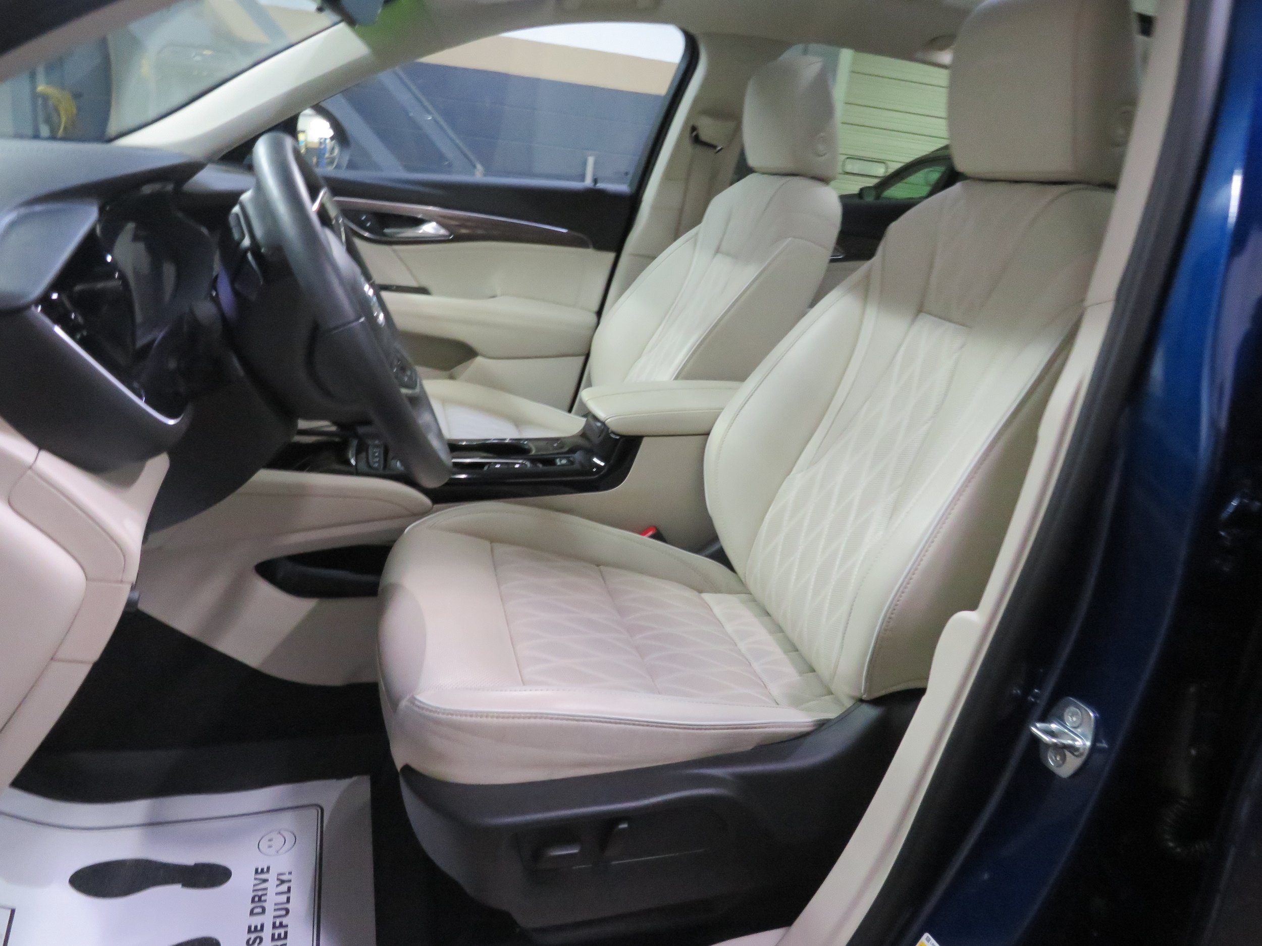 Used 2023 Buick Envision Avenir AWD/4WD image 12